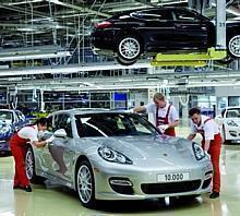 Im Porsche-Werk Leipzig wurde bereits der 10.000ste Panamera fertig gestellt. 